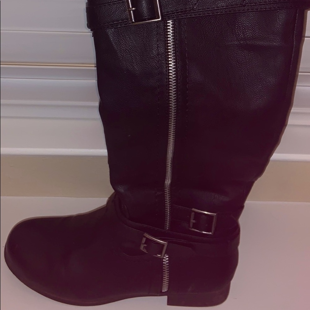 Black boots